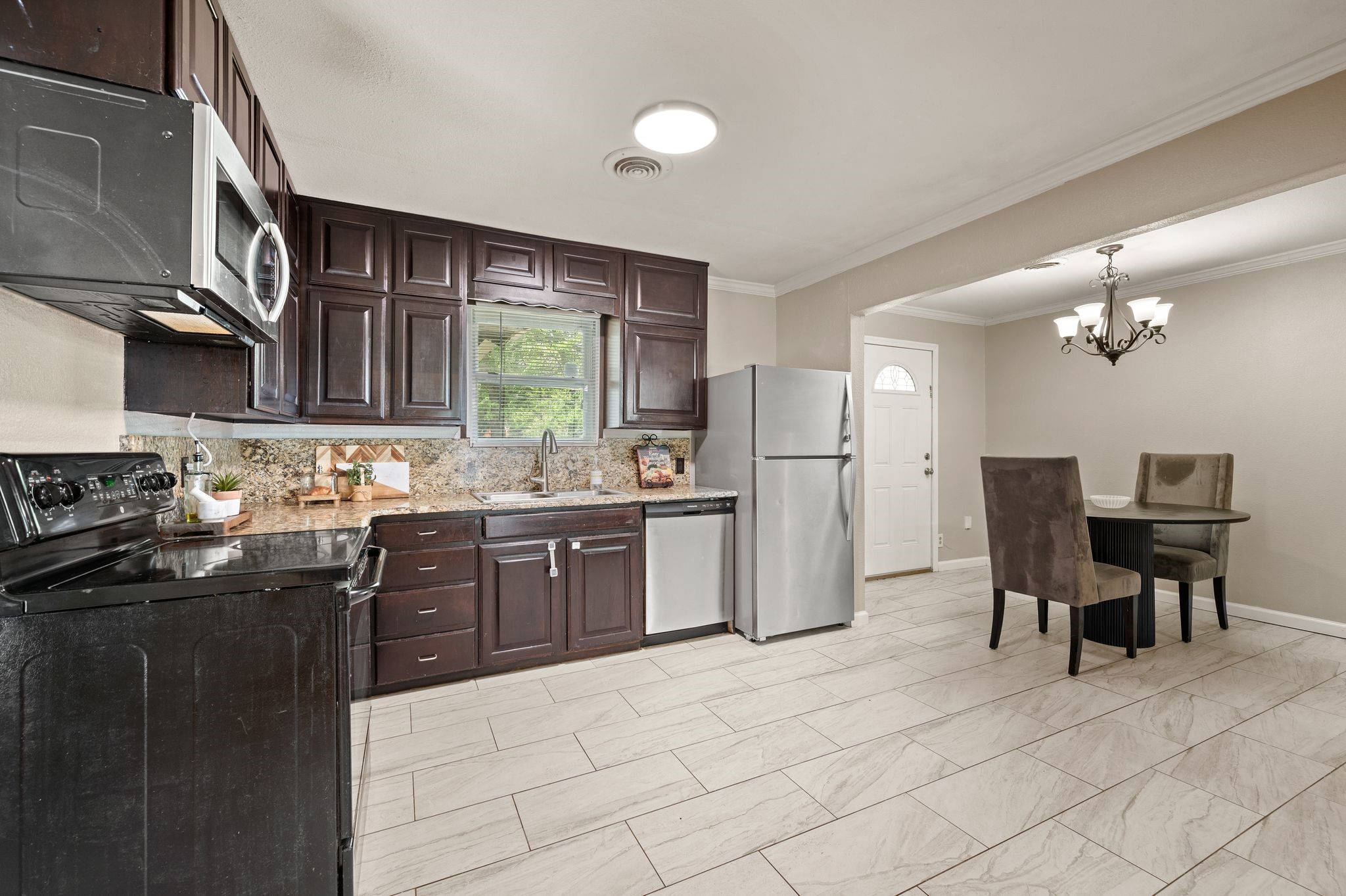 3154 Chamness Court Haltom City TX 76117