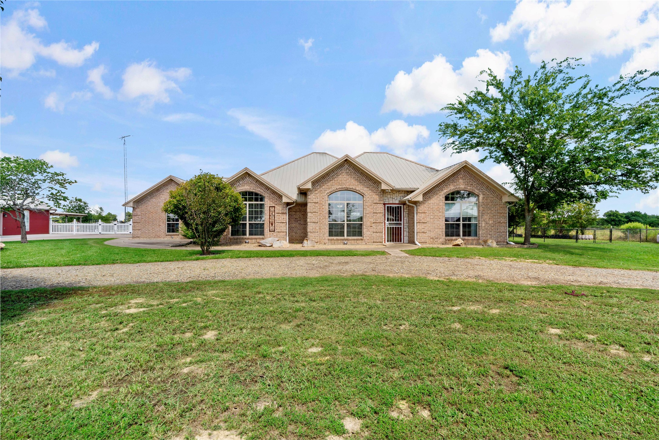 2121 Farm Road 1500 Sumner TX 75486