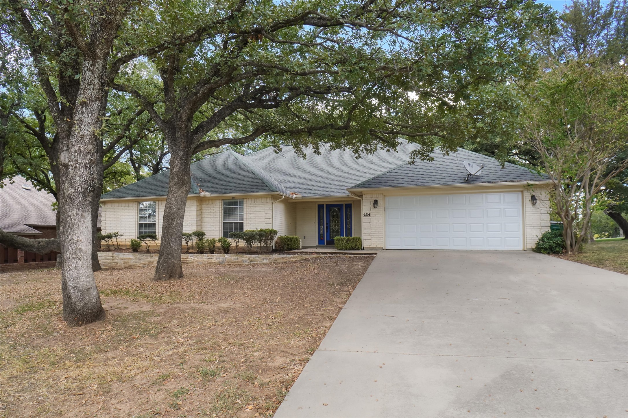 424 Half Moon Way Runaway Bay TX 76426