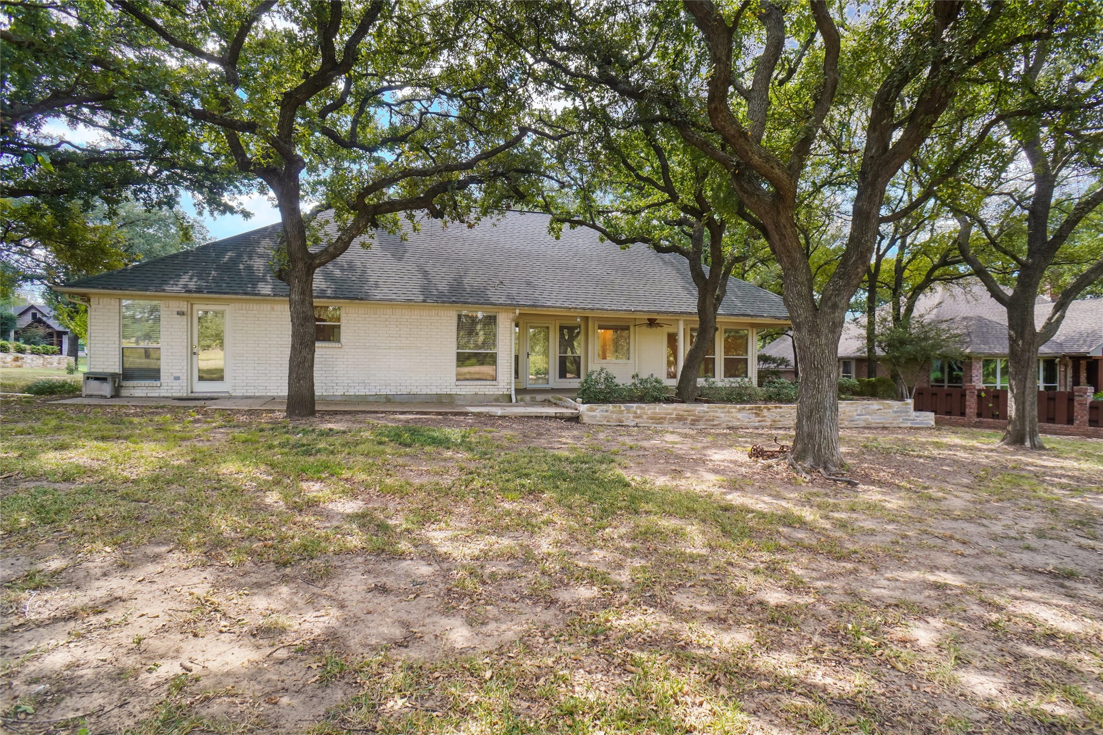 424 Half Moon Way Runaway Bay TX 76426
