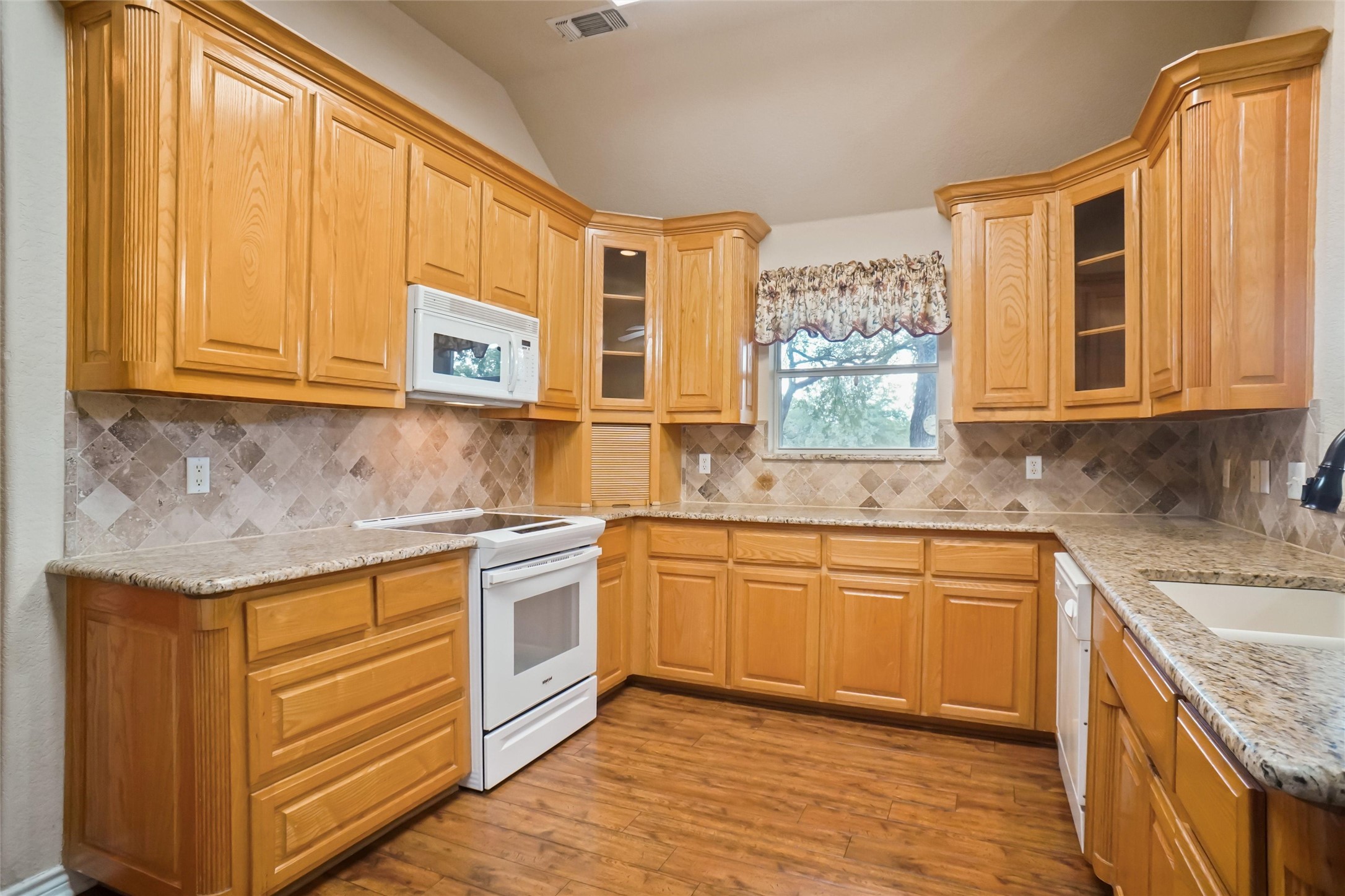 424 Half Moon Way Runaway Bay TX 76426