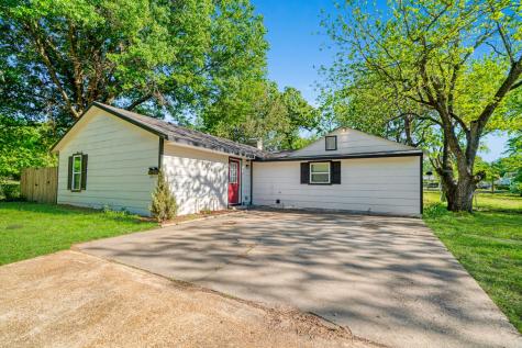2617 Graham Street Paris TX 75460