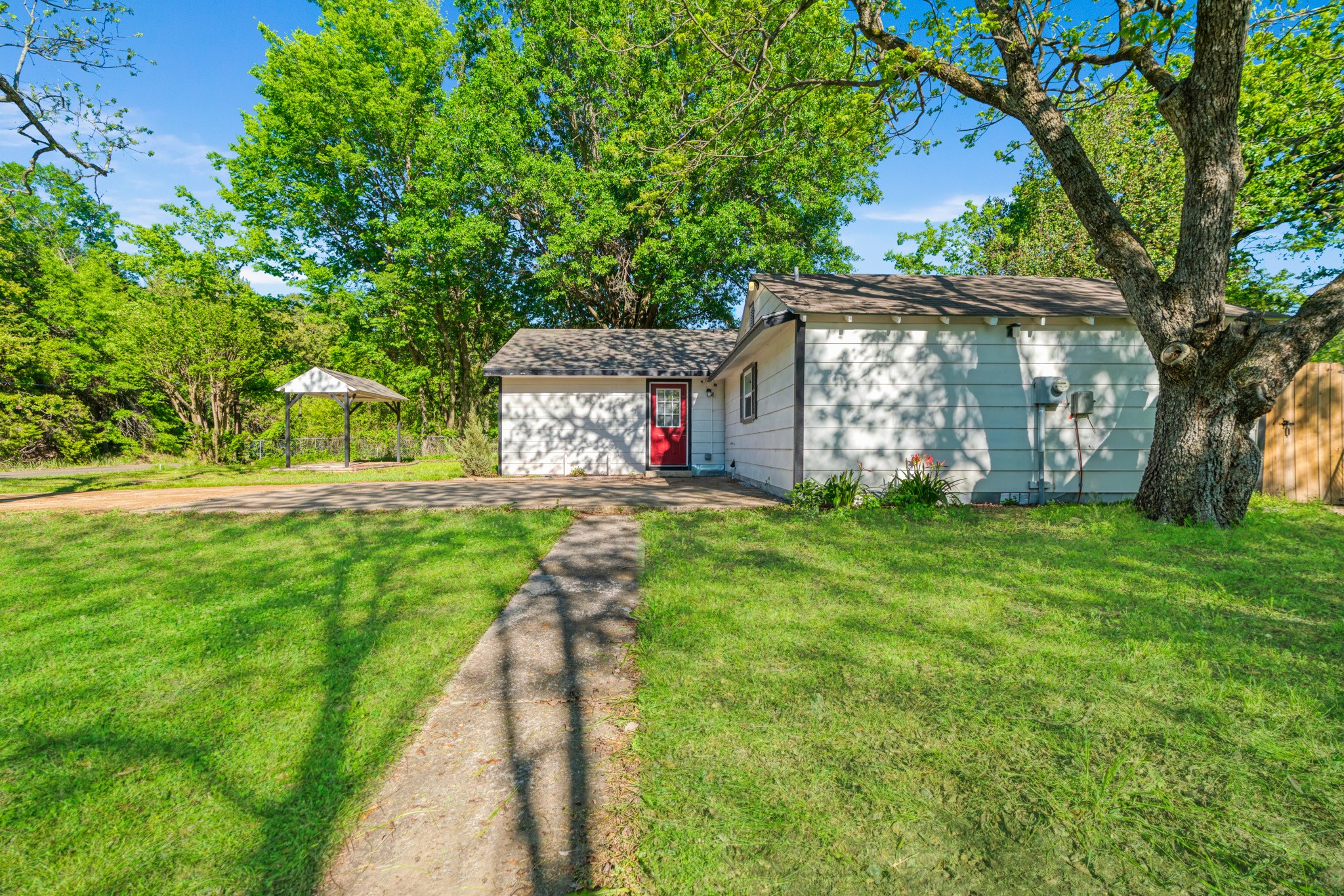 2617 Graham Street Paris TX 75460