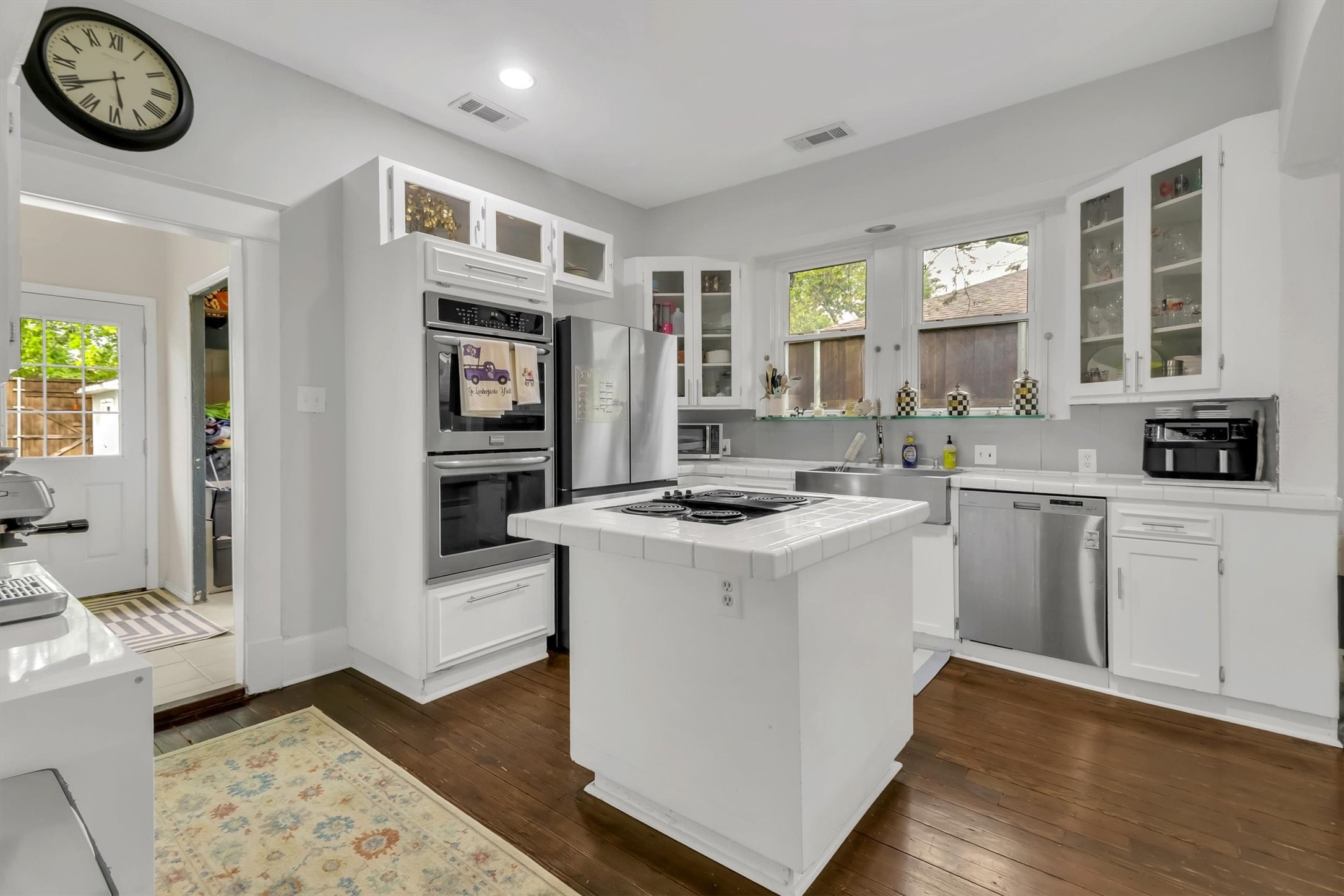 307 N Edgefield Avenue Dallas TX 75208