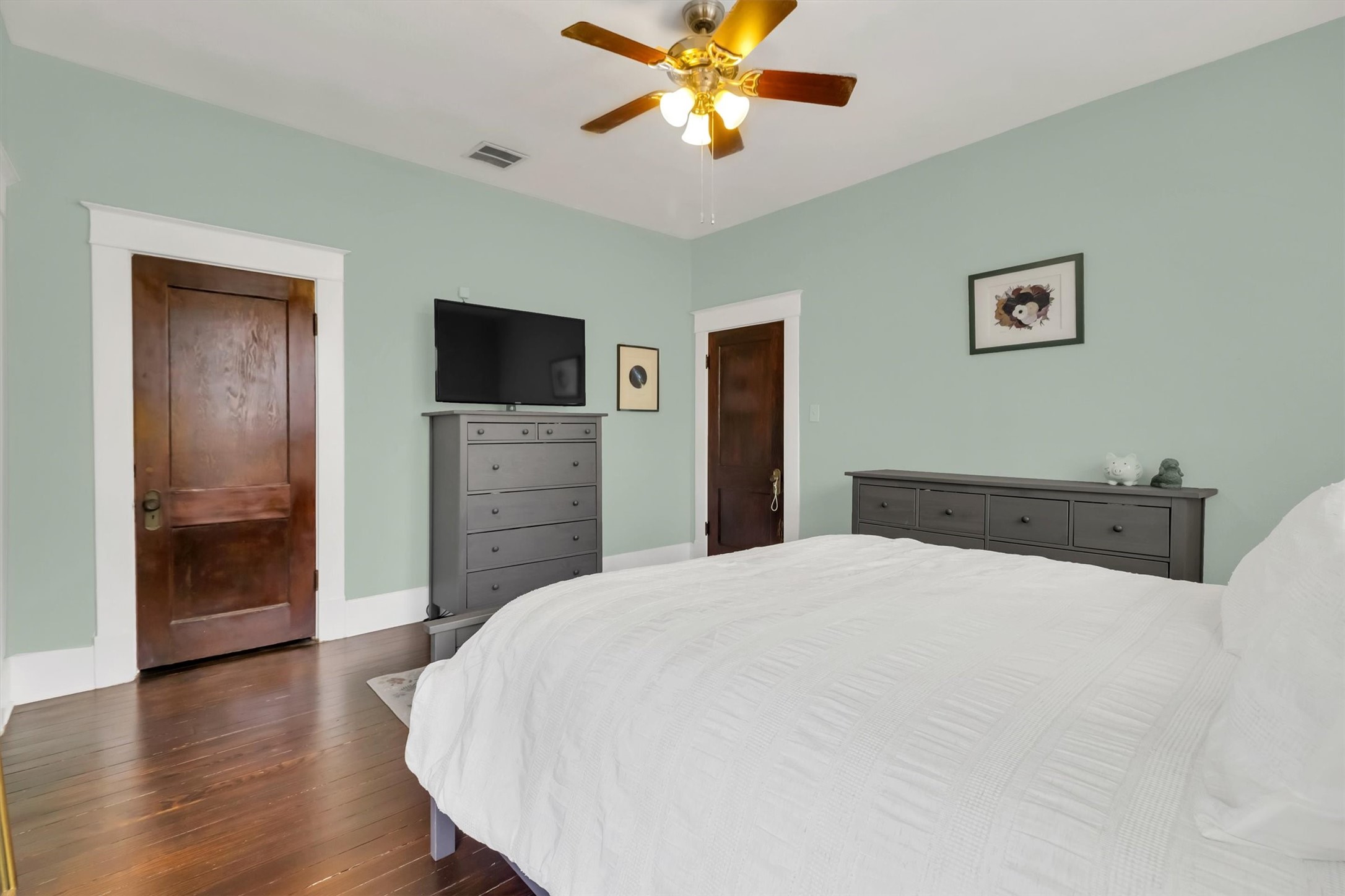 307 N Edgefield Avenue Dallas TX 75208