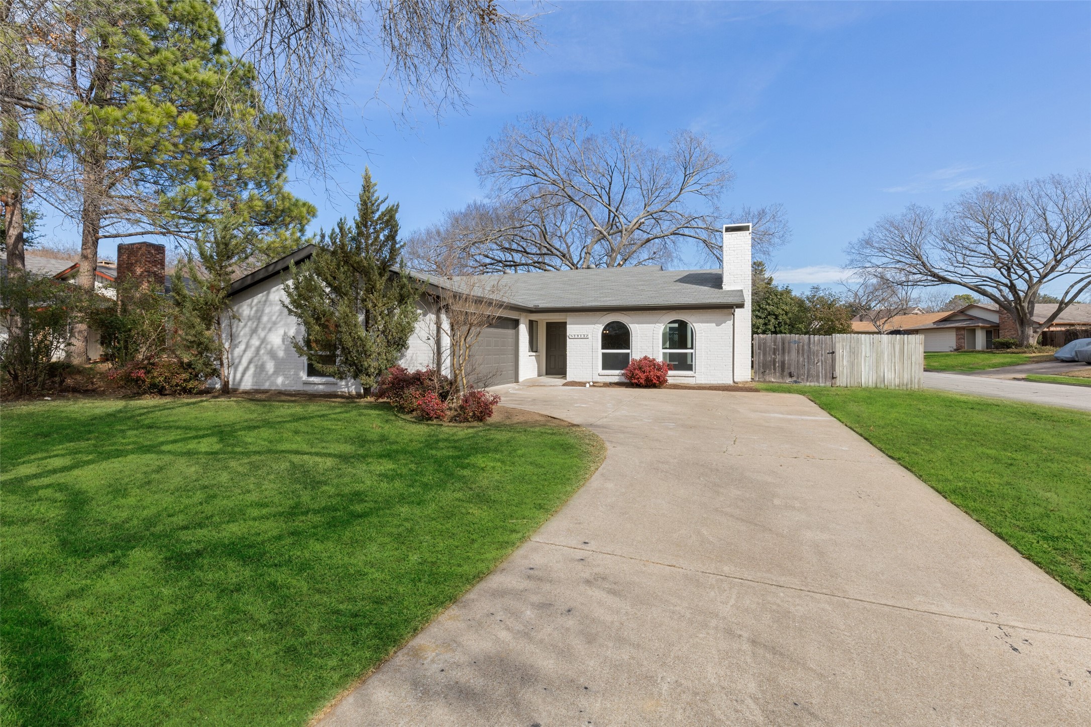 2913 Meandering Way Bedford TX 76021