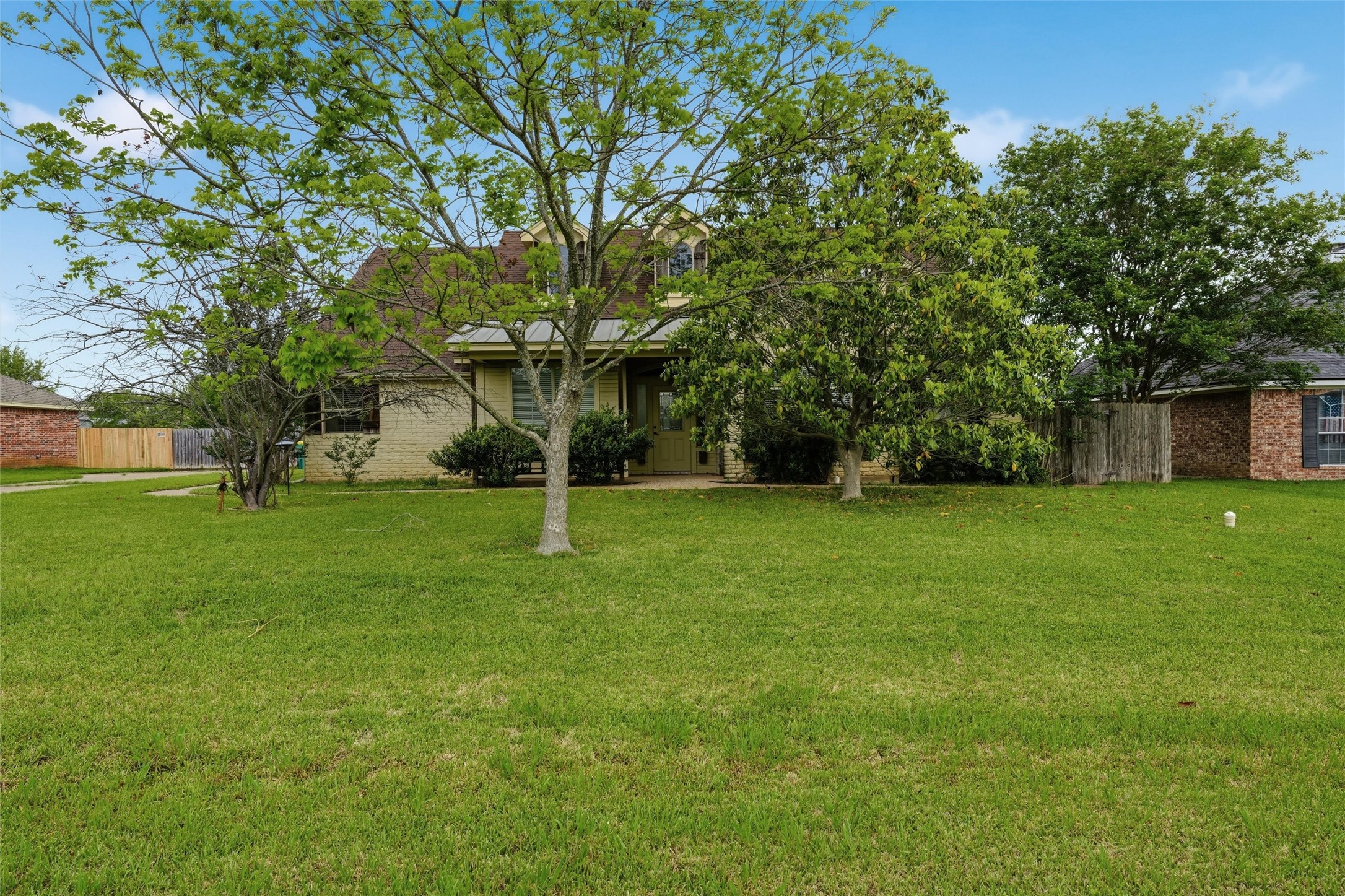 1681 W Tate Avenue Robinson TX 76706