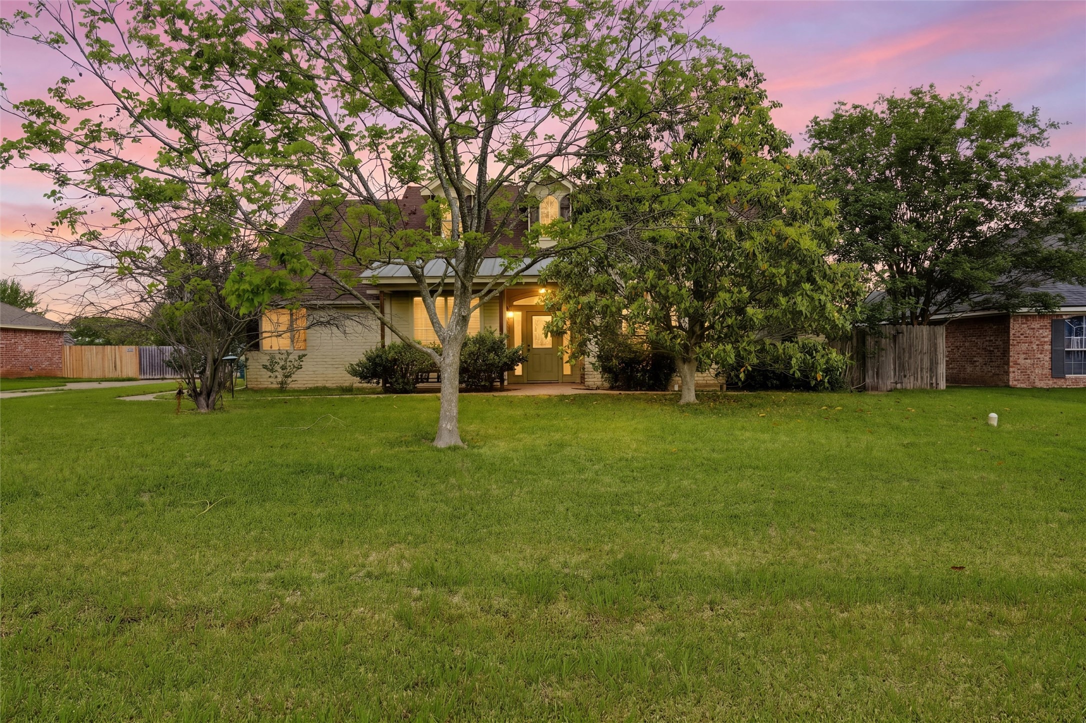 1681 W Tate Avenue Robinson TX 76706