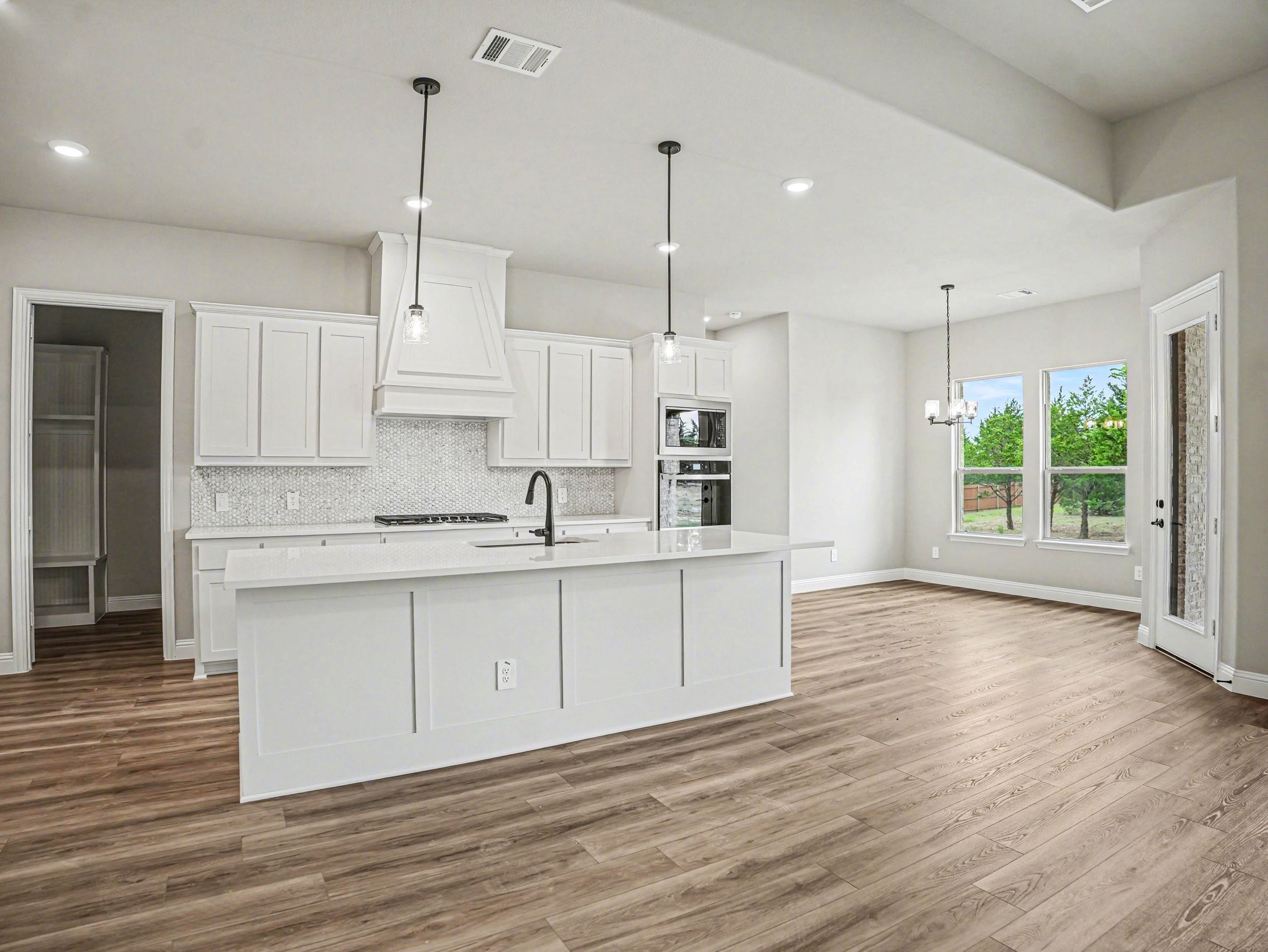6830 Southrock Drive Midlothian TX 76065