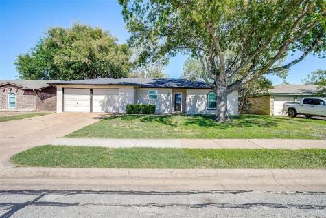 236 Linda Drive Burleson TX 76028
