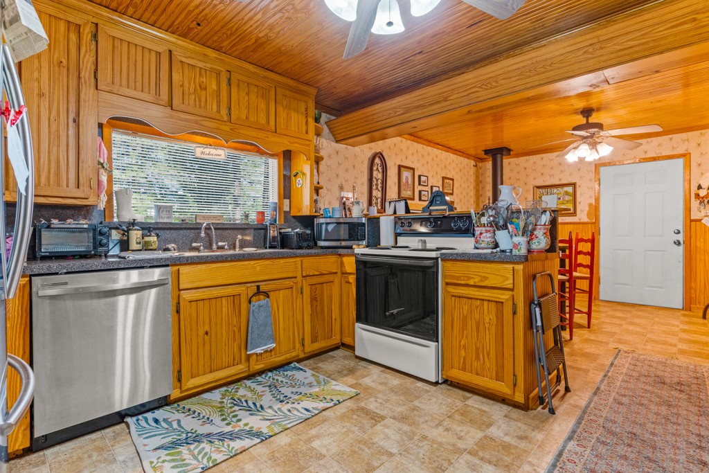130 & 154 Pr 3331 Big Sandy TX 75755