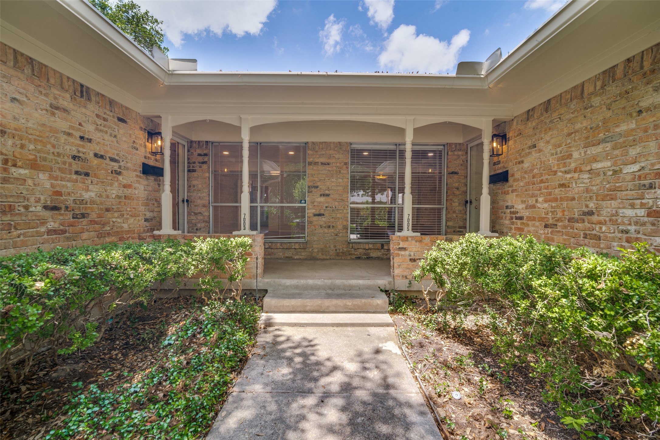 7003 Kingsbury Drive Dallas TX 75231