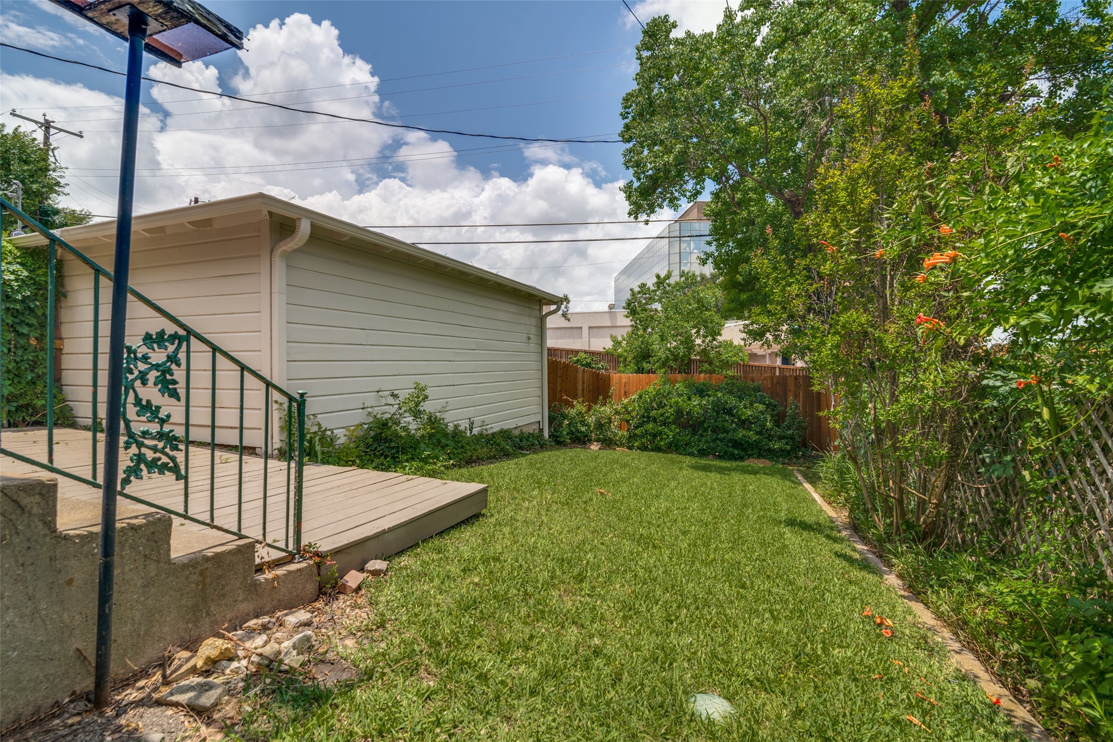 7003 Kingsbury Drive Dallas TX 75231
