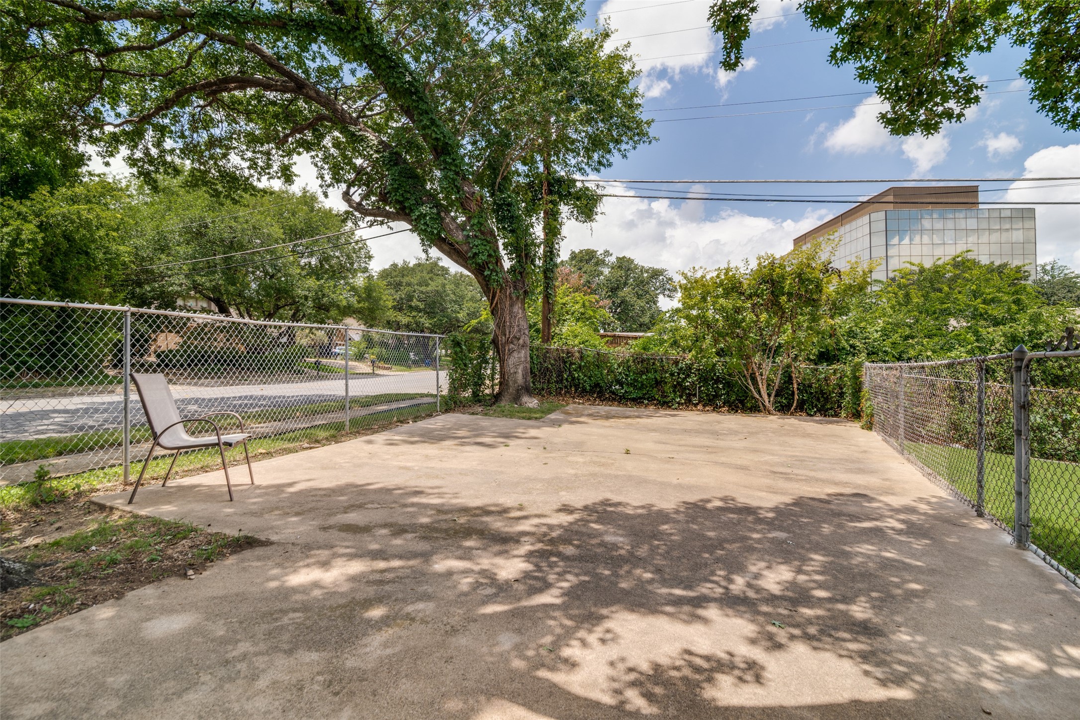 7003 Kingsbury Drive Dallas TX 75231