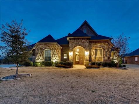1429 Valley Crest Court Burleson TX 76028