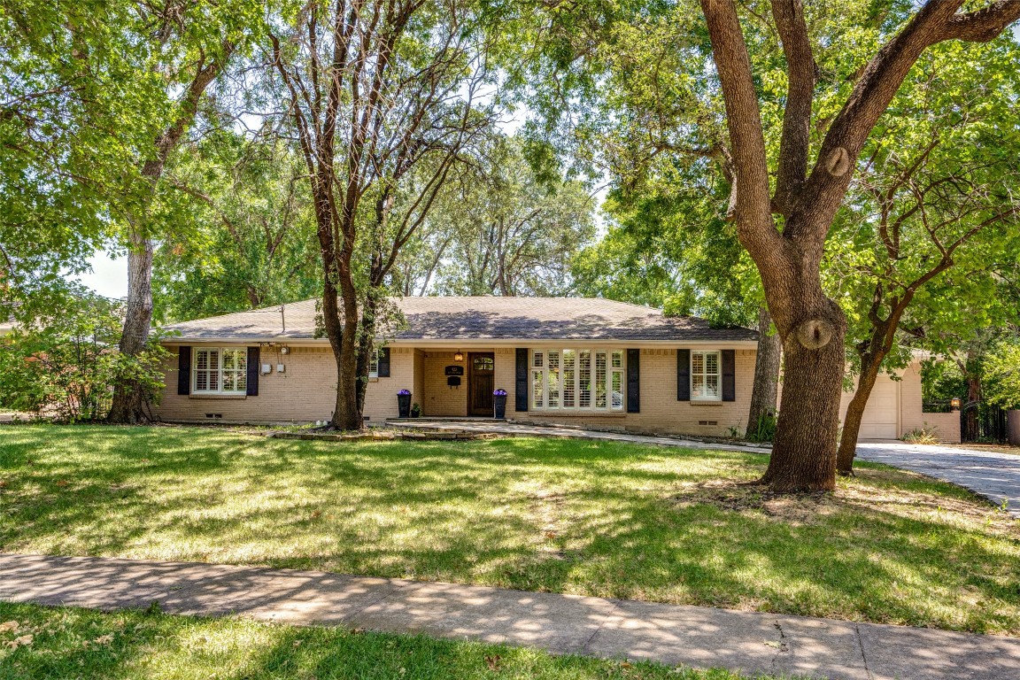 923 Blue Lake Circle Richardson TX 75080