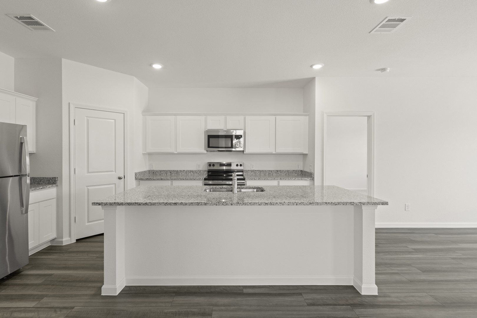 1202 Lambert Forney TX 75126