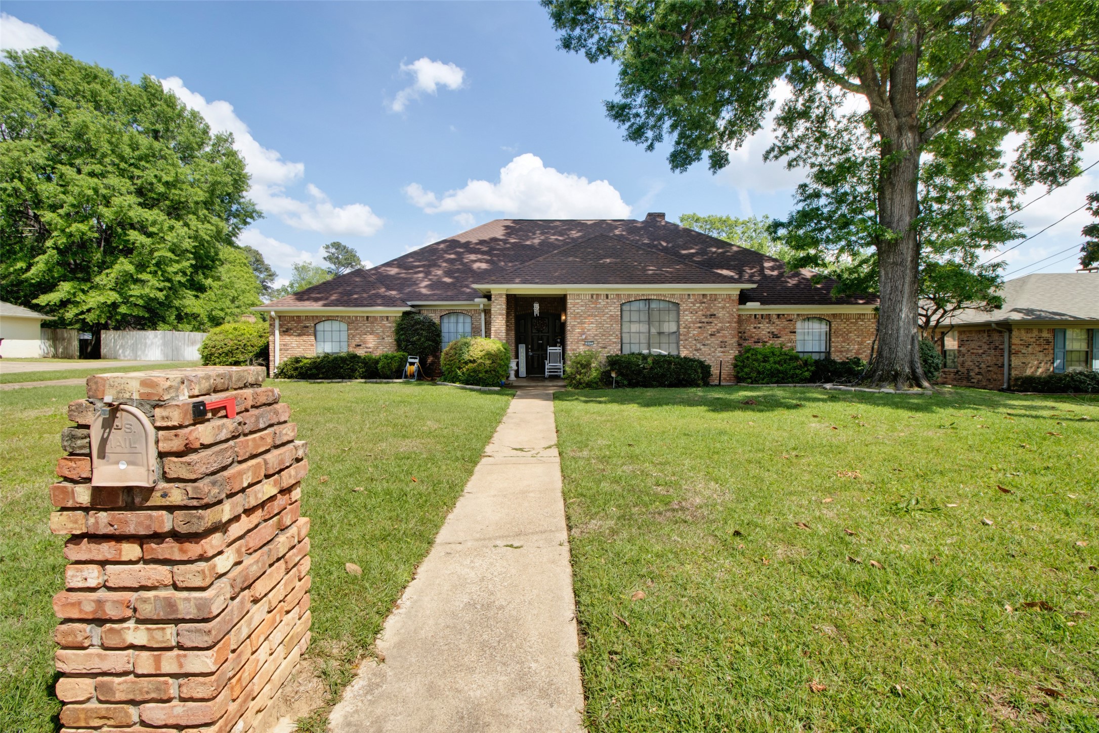 902 Kingsbury Court Longview TX 75604