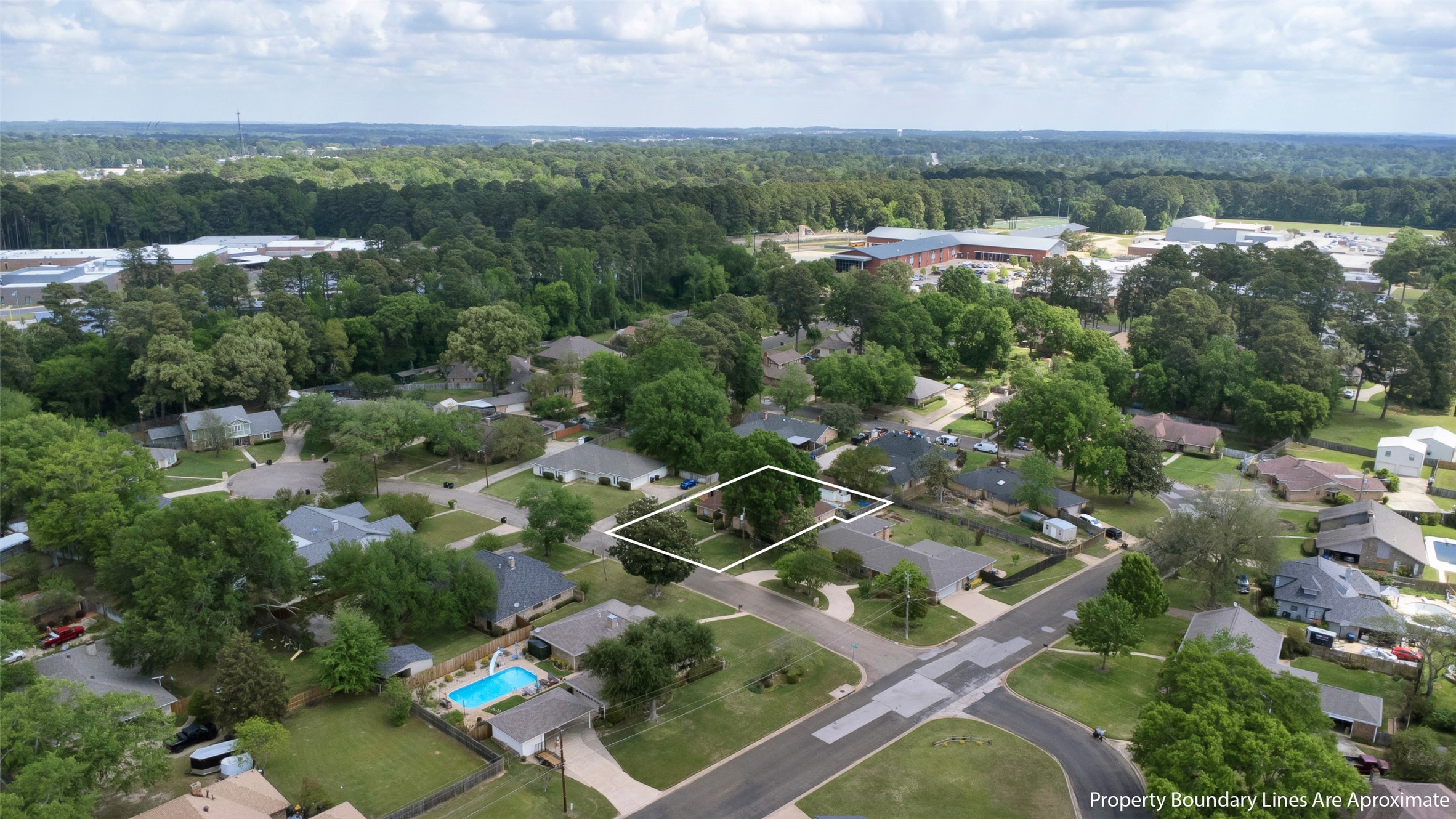 902 Kingsbury Court Longview TX 75604