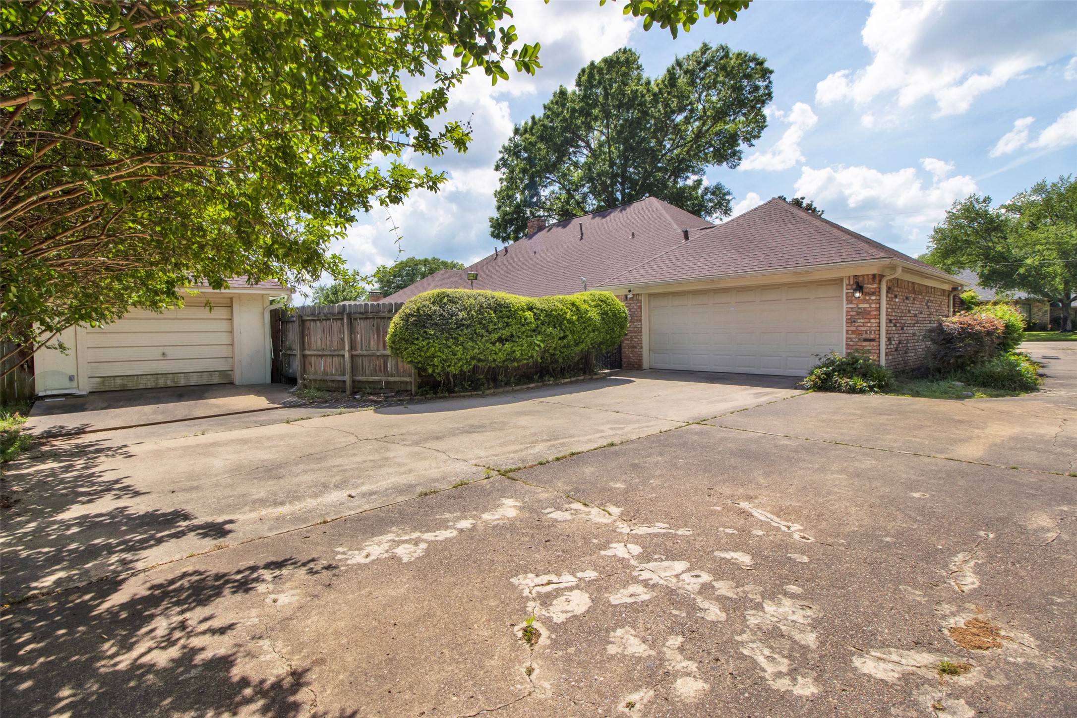 902 Kingsbury Court Longview TX 75604
