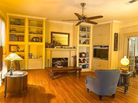618 W Main Street Fairfield TX 75840