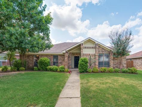 1686 Autumn Breeze Lane Lewisville TX 75077