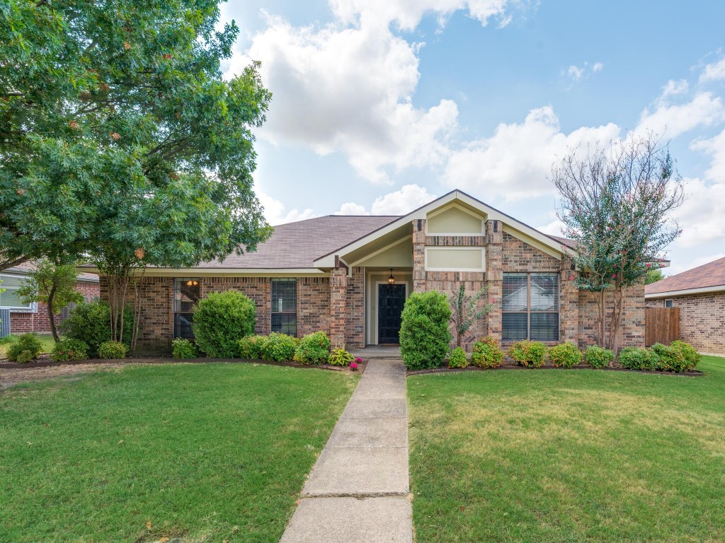 1686 Autumn Breeze Lane Lewisville TX 75077