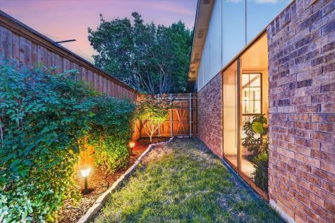 2713 Esquire Lane Garland TX 75044