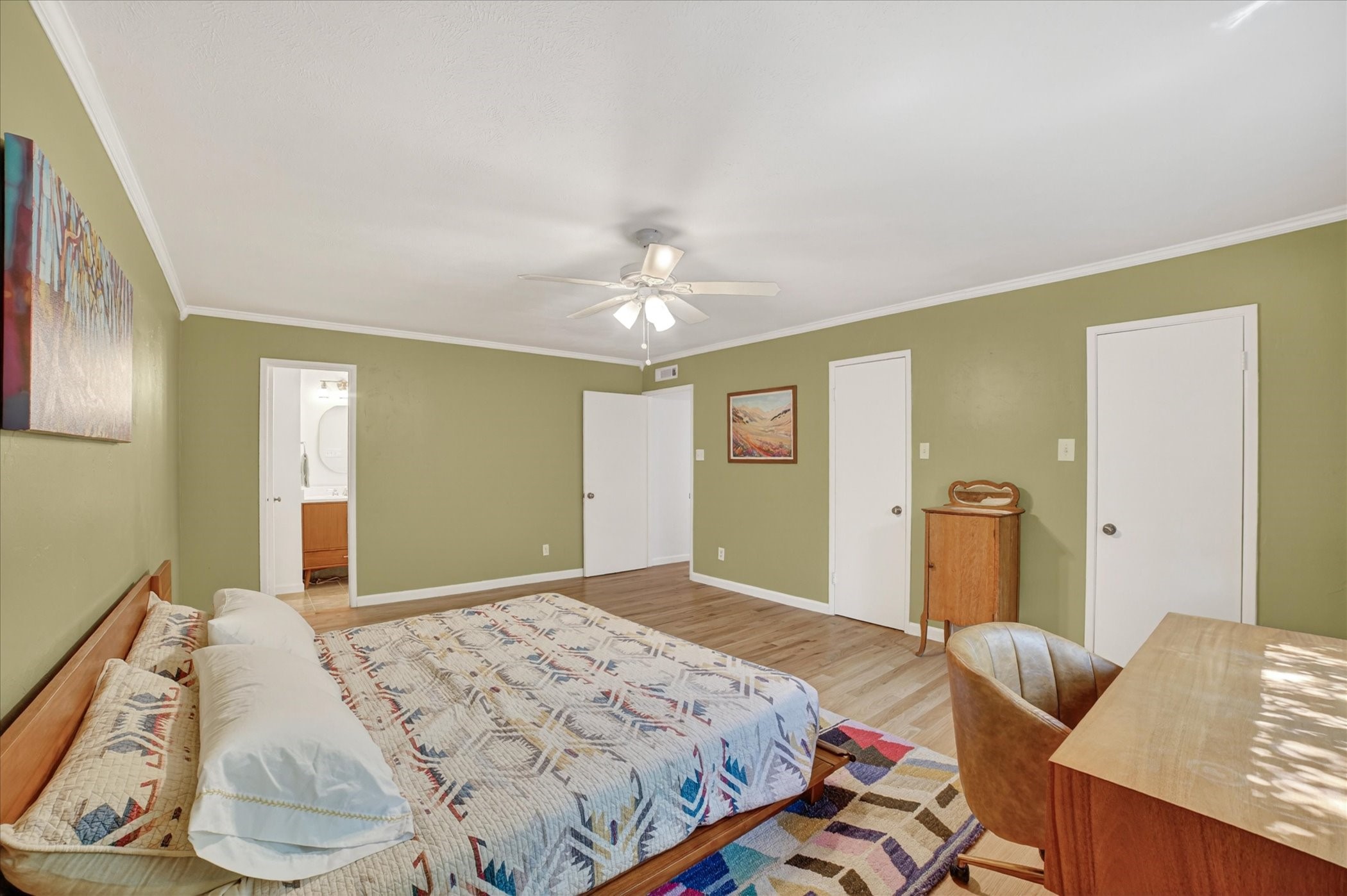2713 Esquire Lane Garland TX 75044