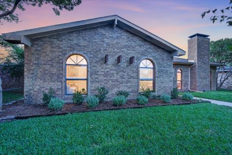2713 Esquire Lane Garland TX 75044