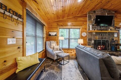 209 Pinyon Broken Bow OK 74728