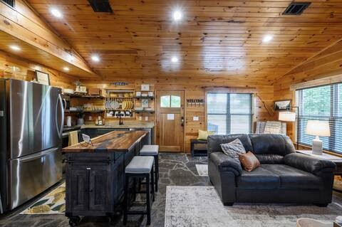 209 Pinyon Broken Bow OK 74728