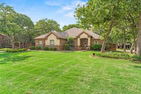 705 Royal Oak Court Burleson TX 76028