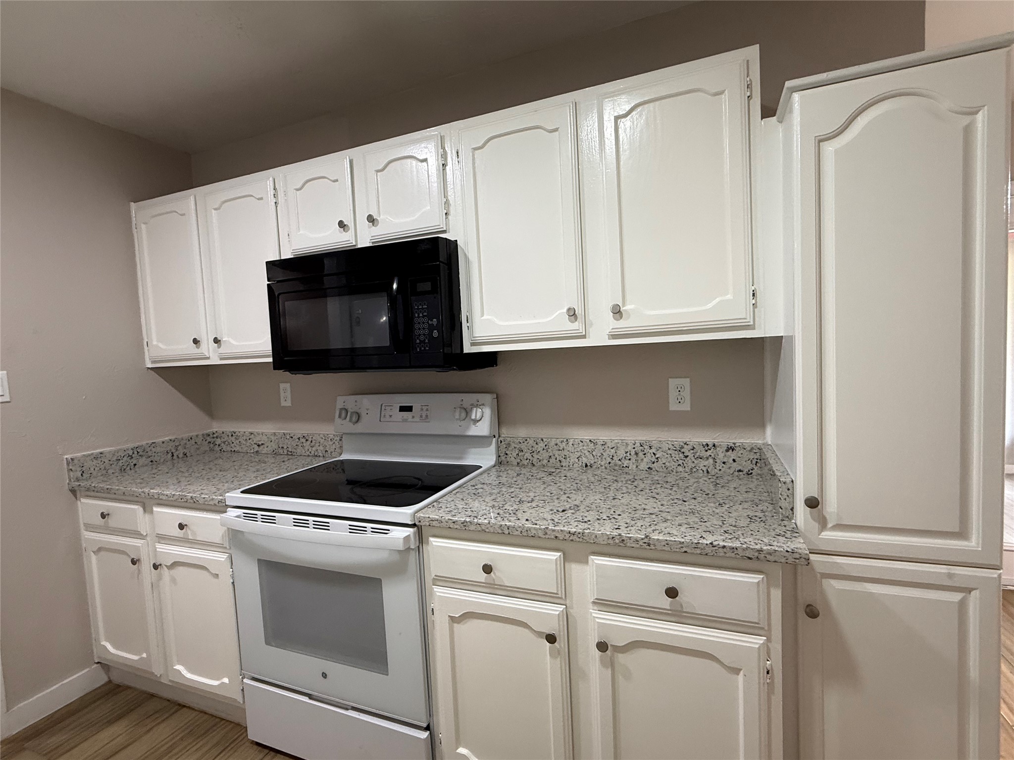 817 Camino Court Grand Prairie TX 75052