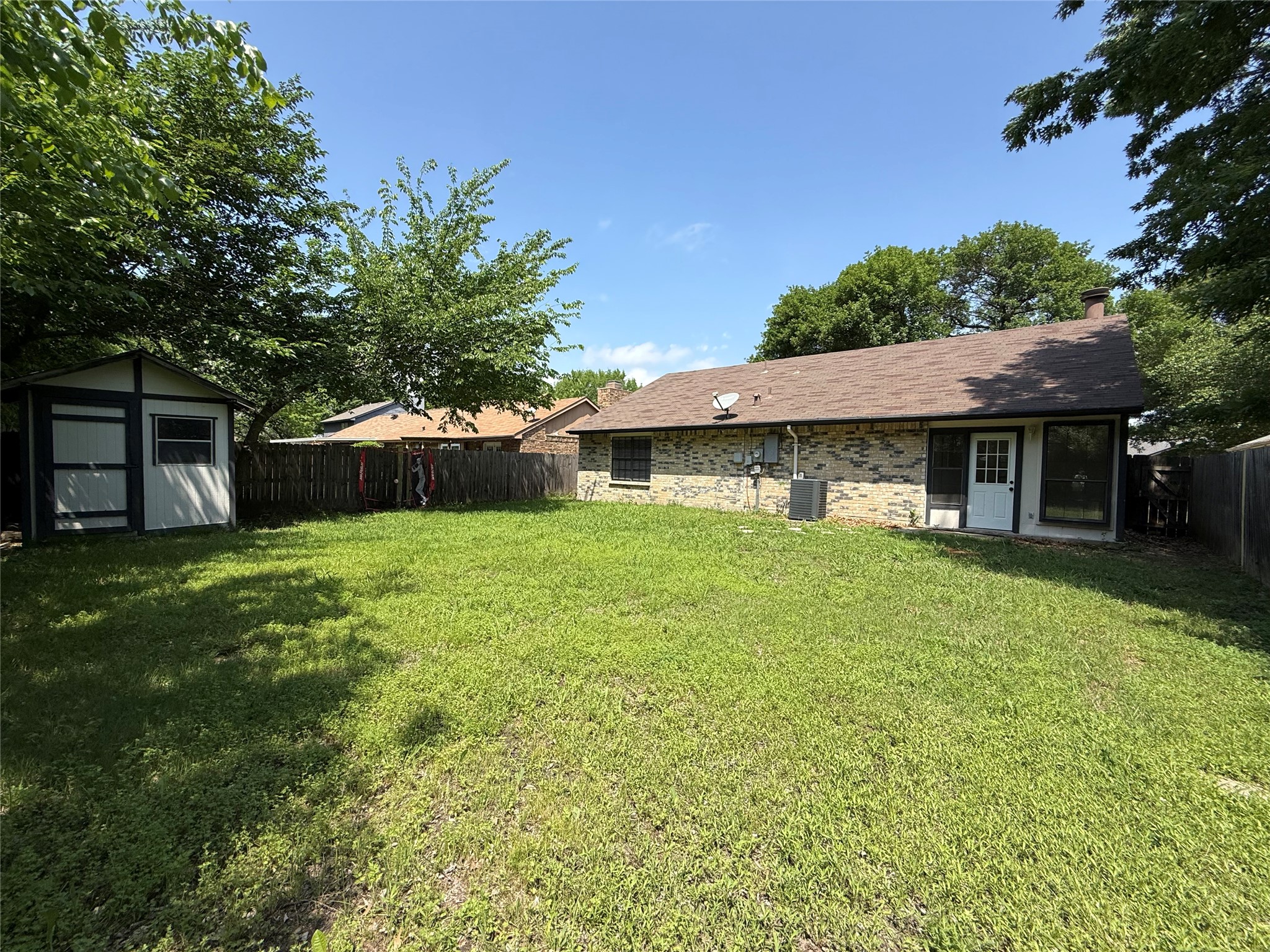 817 Camino Court Grand Prairie TX 75052