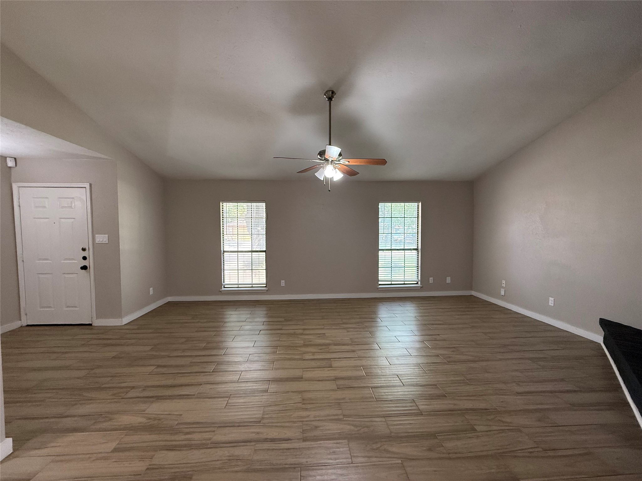 817 Camino Court Grand Prairie TX 75052
