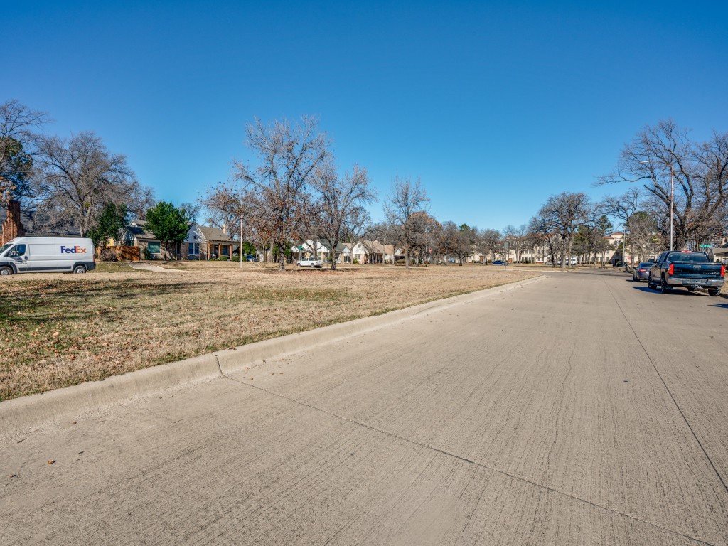 1122 Bonnie Brae Avenue Fort Worth TX 76111