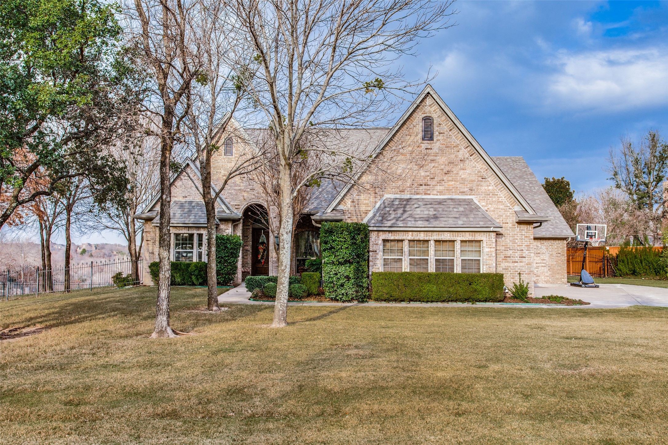 401 Crested Ridge Lane Fort Worth TX 76108