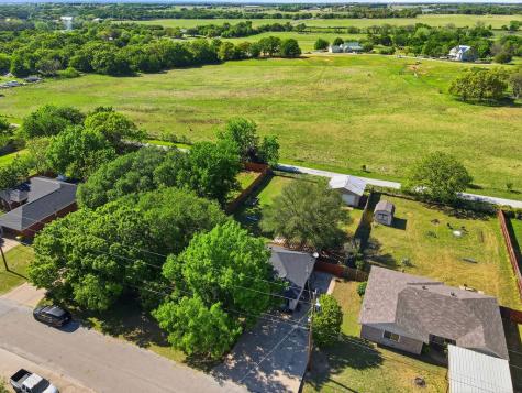 4041 Country Meadows Circle Granbury TX 76049