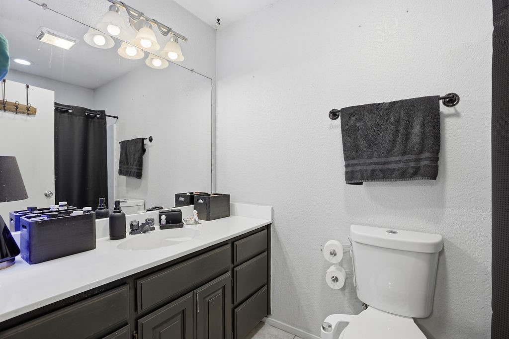 4041 Country Meadows Circle Granbury TX 76049