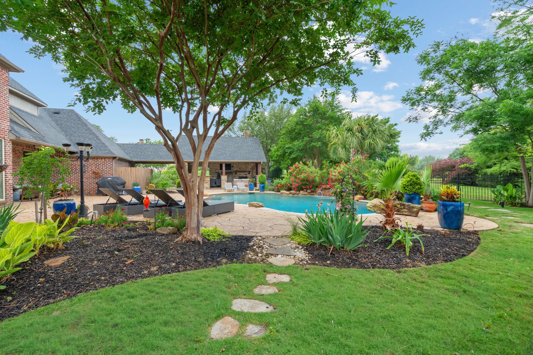 533 Loma Vista Heath TX 75032