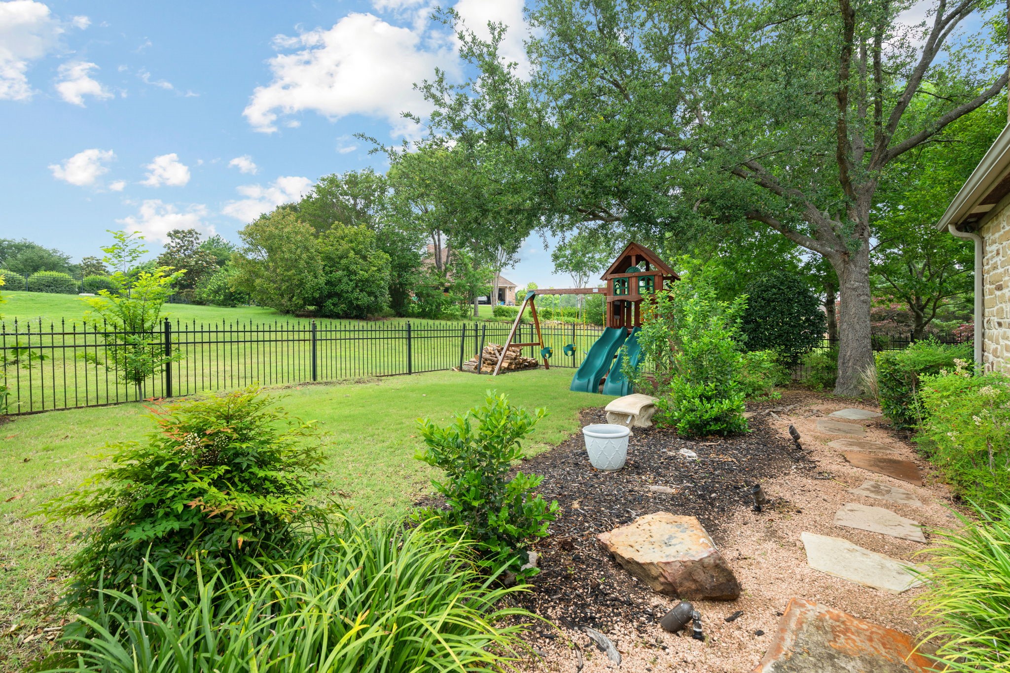 533 Loma Vista Heath TX 75032