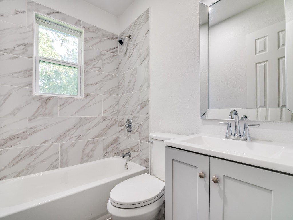 525 Moonlight Drive Garland TX 75040