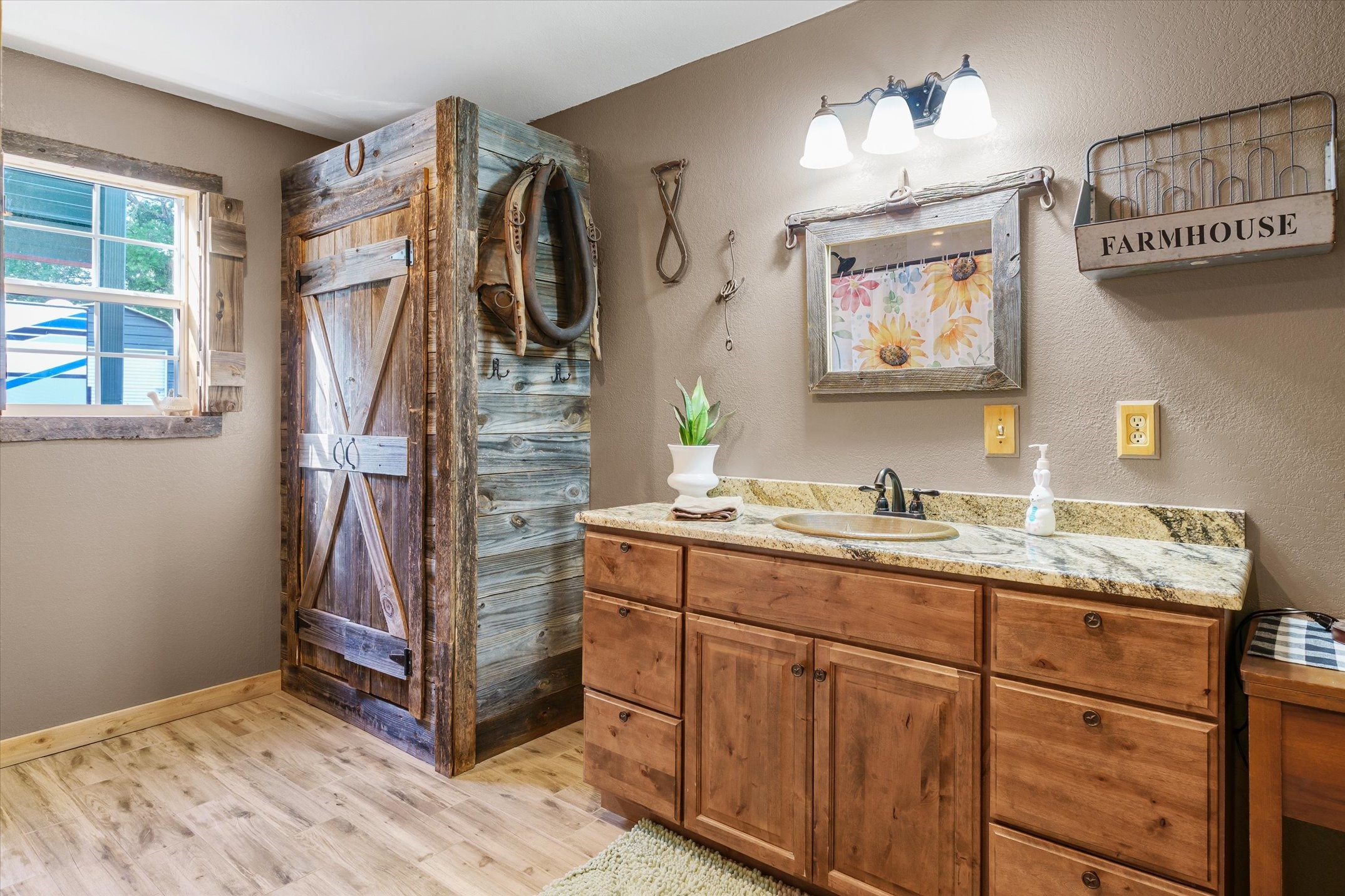 630 Vz County Road 1909 Edgewood TX 75117