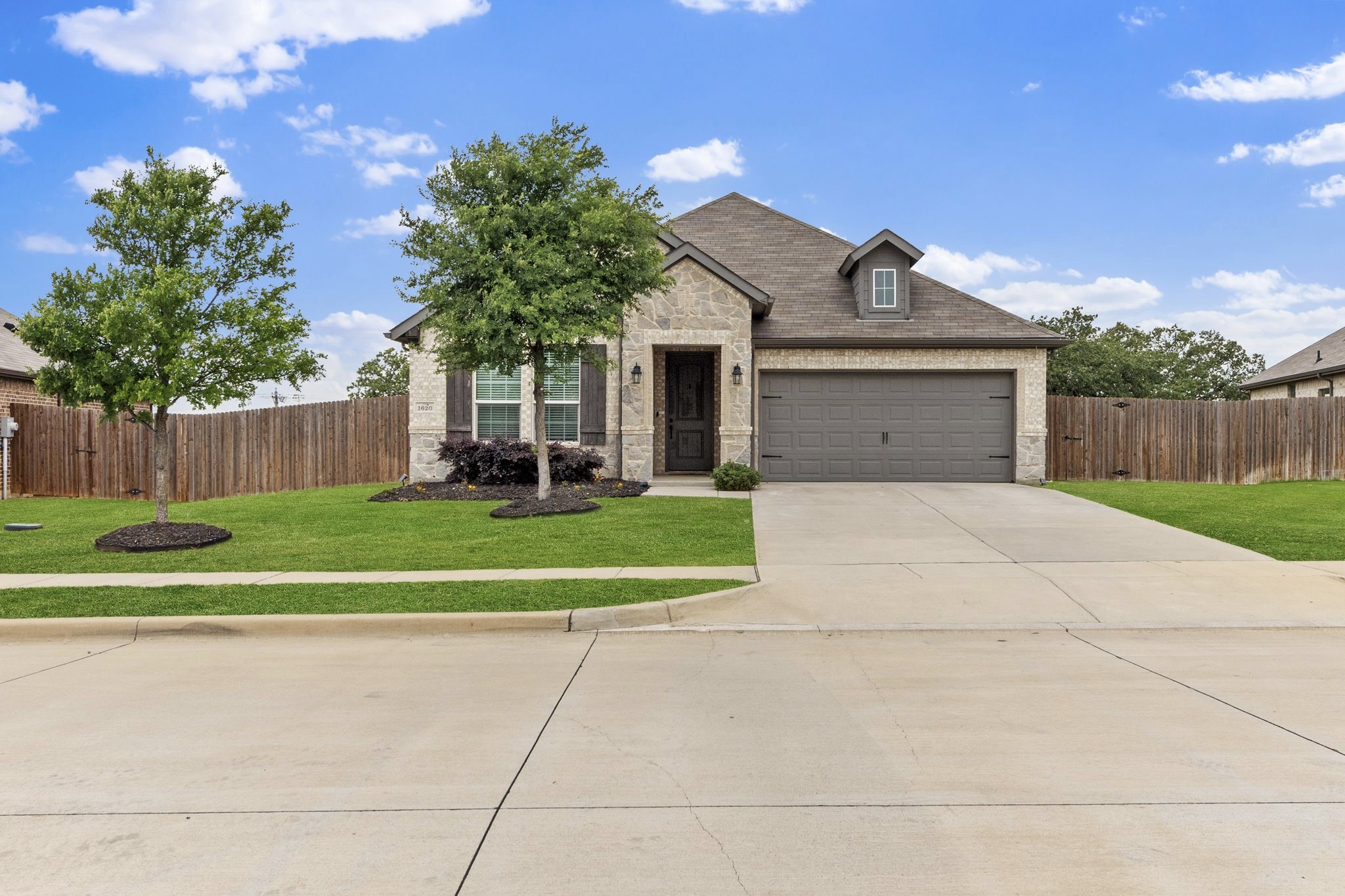 1620 Glade Meadows Drive Burleson TX 76058