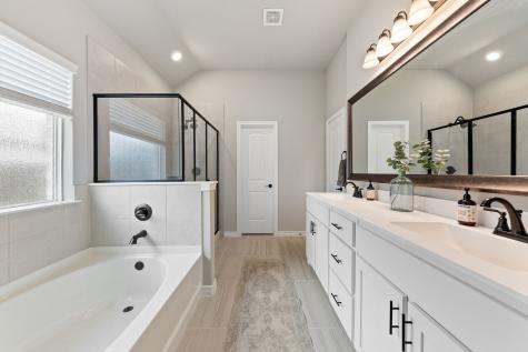 1620 Glade Meadows Drive Burleson TX 76058