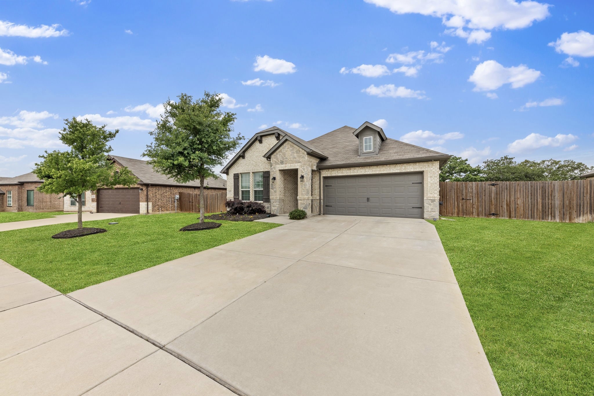 1620 Glade Meadows Drive Burleson TX 76058