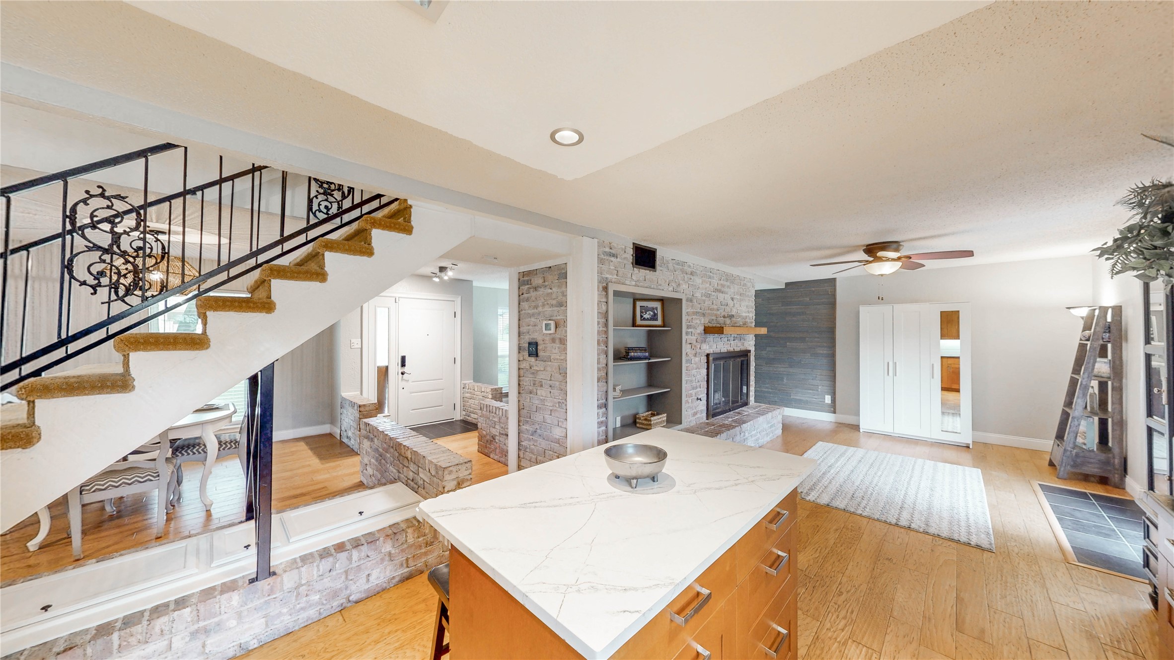 2121 Mountainview Drive Hurst TX 76054