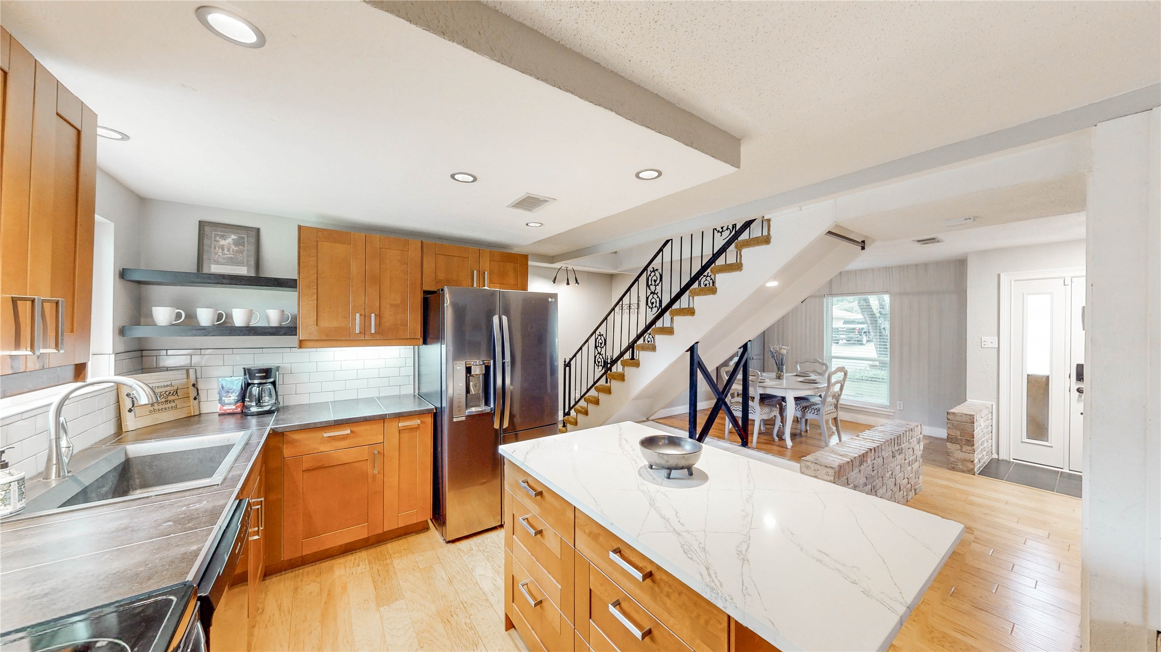 2121 Mountainview Drive Hurst TX 76054