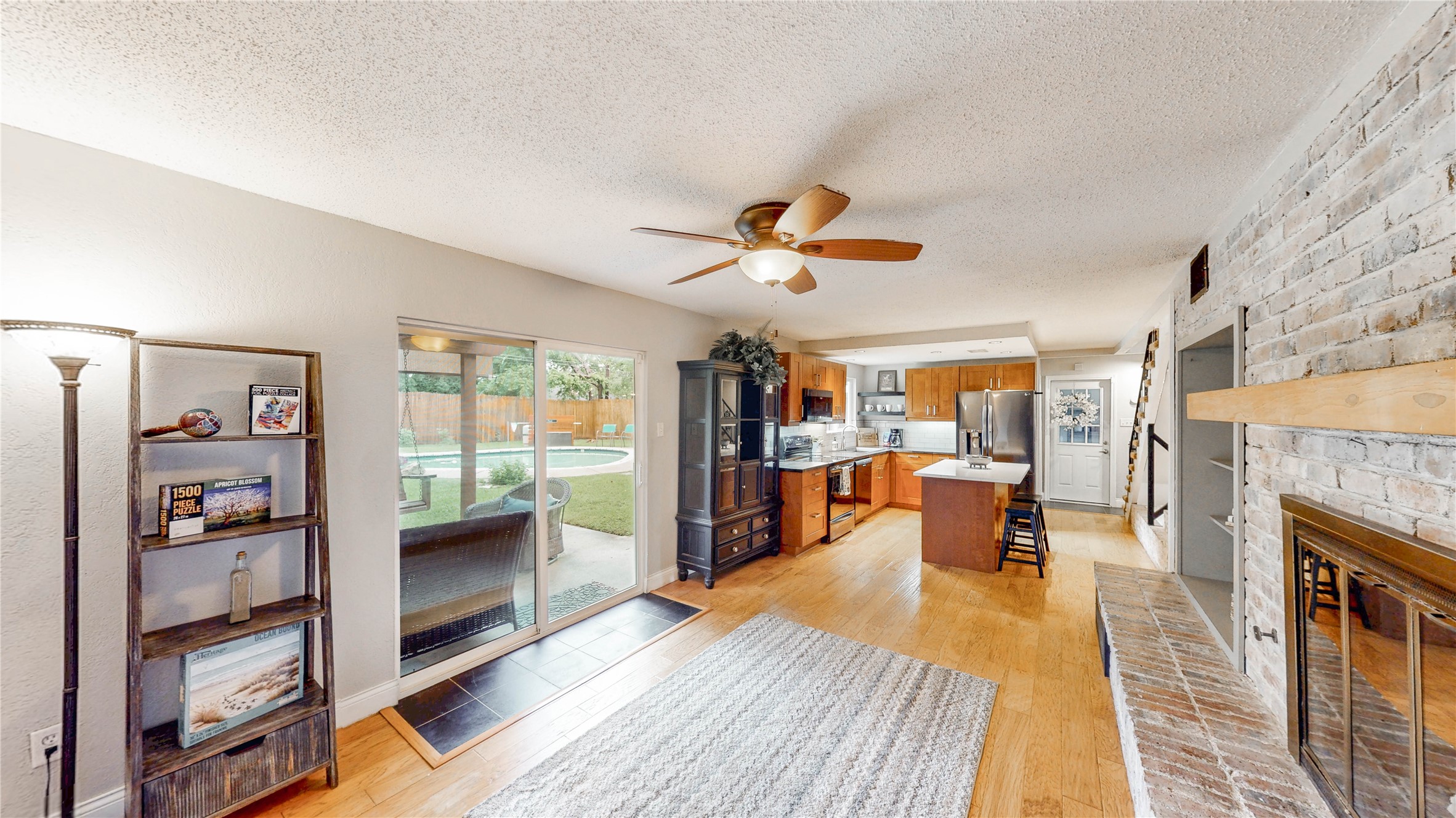 2121 Mountainview Drive Hurst TX 76054